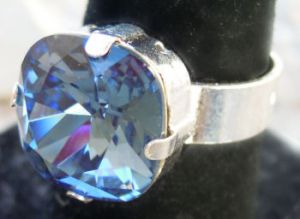Bague cabochon carr&eacute; Swarovski Denim Blue