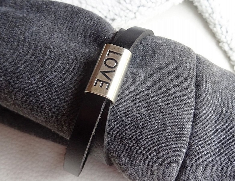 Bracelet en cuir double tours "LOVE"