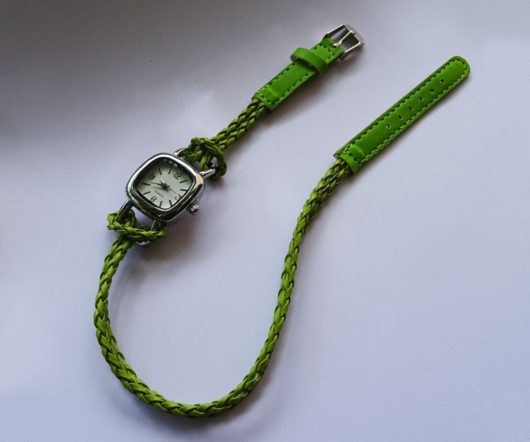 Bracelet montre tressé Vert anis