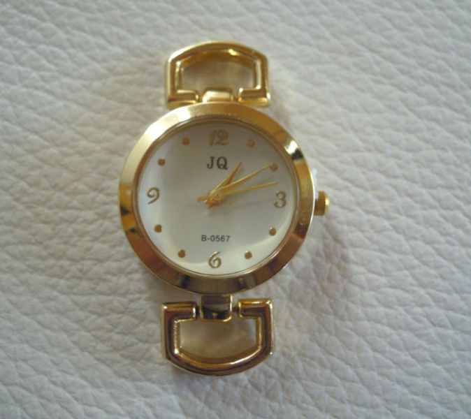 Cadran de montre doré style moderne