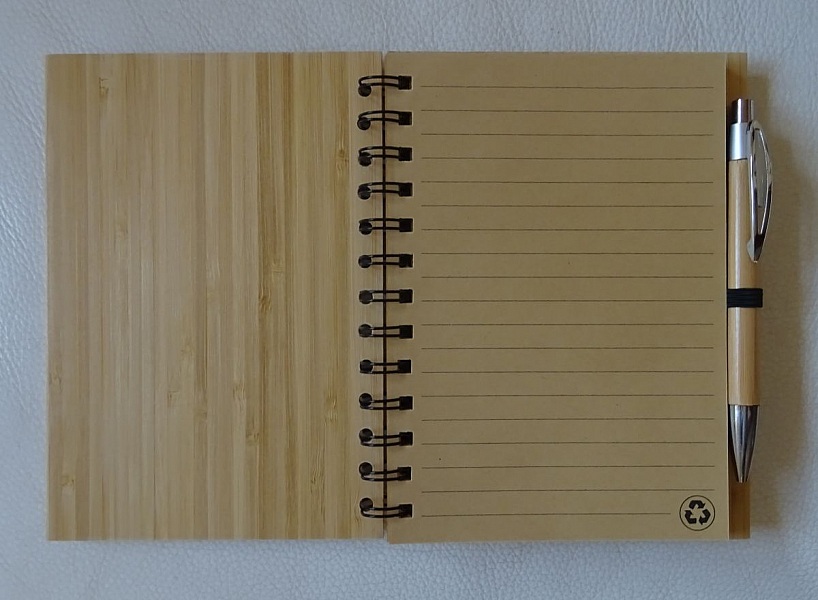 Livre d'or en bois pour mariage ou c&eacute;r&eacute;monie