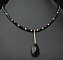 Collier pendentif larme noir