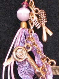 Gri-gri coiffure mauve