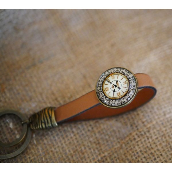 Porte-clé cuir et cabochon Gousset 