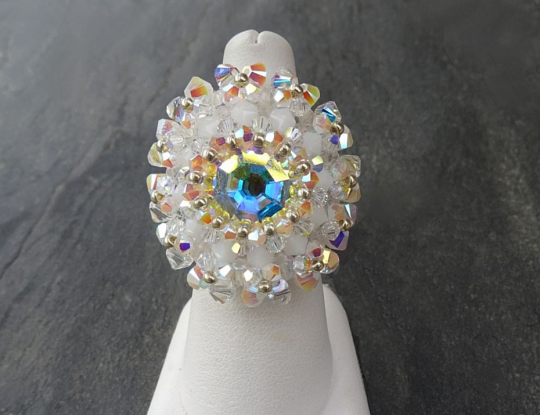 Toupie 4mm white opal x 12