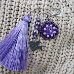 Broche Amiti&eacute; Violet au Pompon 